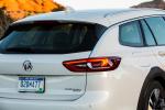 Buick Regal TourX 2017 года (NA)